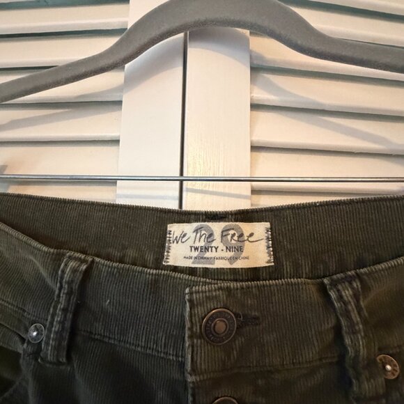 We the Free women's corduroy pants 29 green button fly cotton - Picture 3 of 8